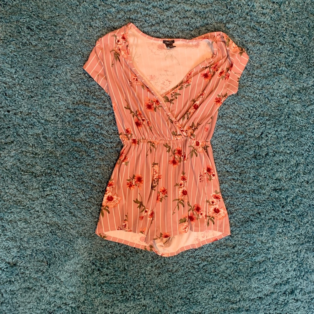 Mauve floral and striped romper. Small